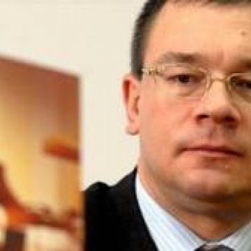 Conducerea Camerei Deputaţilor: Hotărârea plenului reunit privind învestirea Guvernului Ungureanu este constituţională
