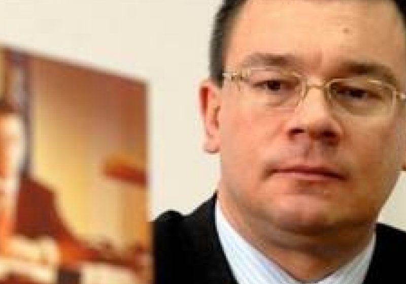 Conducerea Camerei Deputaţilor: Hotărârea plenului reunit privind învestirea Guvernului Ungureanu este constituţională