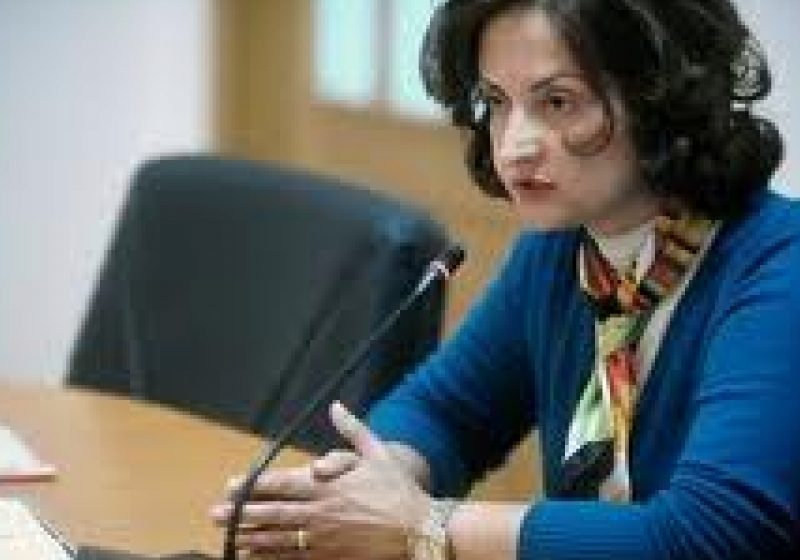 UNNPR: Liberalizarea onorariilor percepute de notari nu înseamnă că tarifele vor scădea, trebuie să primeze protecţia cetăţeanului