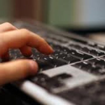 Baia Mare: Sesiuni de informare de Ziua Internaţională a Siguranţei pe Internet