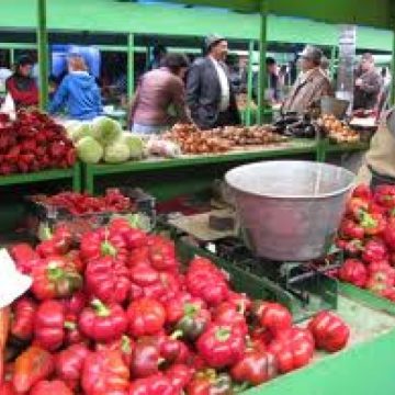 Acţiune în piaţa organizată la Poienile de sub Munte Acţiune în piaţa organizată la Poienile de sub Munte