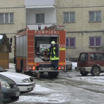 SIGHET: Alertă de incendiu pe strada Bogdan Vodă din Sighetu- Marmatiei