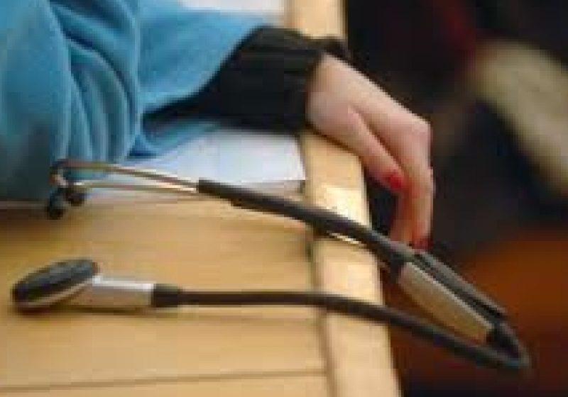Bolnavii cronici vor putea lua reţete compensate de la medicii de familie chiar dacă nu au porgramare Bolnavii cronici vor putea lua reţete compensate de la medicii de familie chiar dacă nu au porgramare