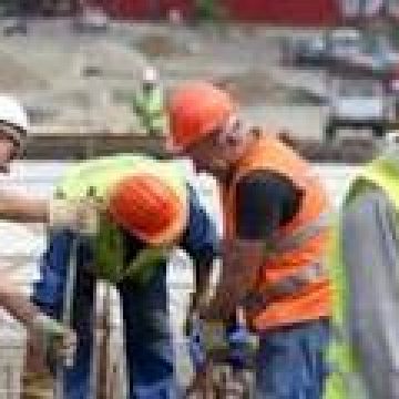 Femeile din România şi Bulgaria, cele mai expuse riscului de sărăcie şi excluziune socială din Uniunea Europeană