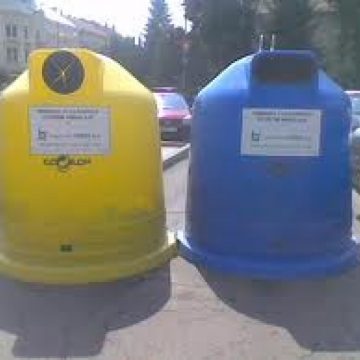 SIGHET: 165 de tone de carton, 125 de tone de peturi şi 5 tone de doze de aluminiu s-au adunat prin colectarea selectivă la nivel de Sighet în anul 2011