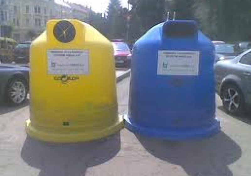 SIGHET: 165 de tone de carton, 125 de tone de peturi şi 5 tone de doze de aluminiu s-au adunat prin colectarea selectivă la nivel de Sighet în anul 2011