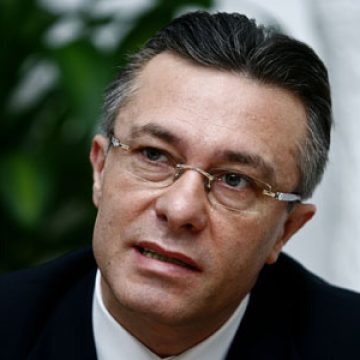 Cristian Diaconescu: România nu va bloca acordarea statutului de candidat Serbiei Cristian Diaconescu: România nu va bloca acordarea statutului de candidat Serbiei