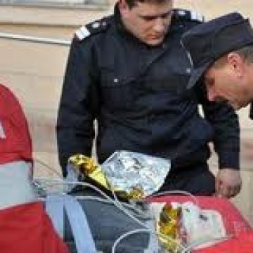 Explozie într-un bloc din cartierul Apărătorii Patriei din Capitală. O femeie a fost rănită şi patru apartamente afectate Explozie într-un bloc din cartierul Apărătorii Patriei din Capitală. O femeie a fost rănită şi patru apartamente afectate