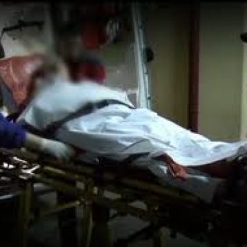 Femeie în stare gravă după ce a fost împuşcată de soţul său, fost angajat al MAI Femeie în stare gravă după ce a fost împuşcată de soţul său, fost angajat al MAI