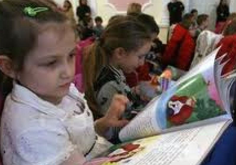 Fundaţia Soros cere MECTS dezbatere publică privind alegerea şcolii de către părinţi Fundaţia Soros cere MECTS dezbatere publică privind alegerea şcolii de către părinţi