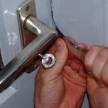 Furt din incinta unei societăţi comerciale din Baia Mare