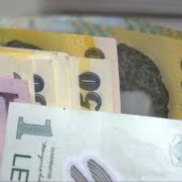 Peste 90 % dintre furturile din bancomatele din Marea Britanie sunt comise de români