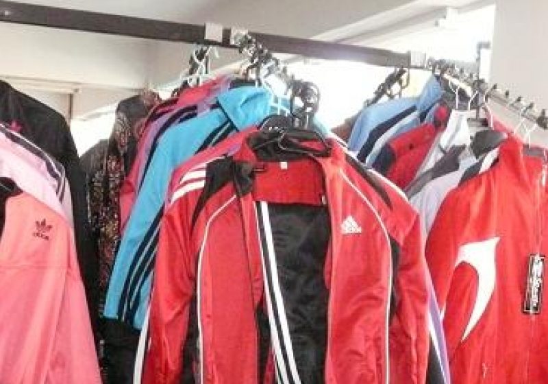 SIGHET: Comercializa marfă contrafăcută, sancţionat de finanţişti SIGHET: Comercializa marfă contrafăcută, sancţionat de finanţişti