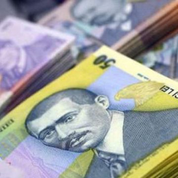 Instituţiile gestionare de fonduri UE vor putea angaja personal suplimentar cu salarii de până la 10.000 de lei