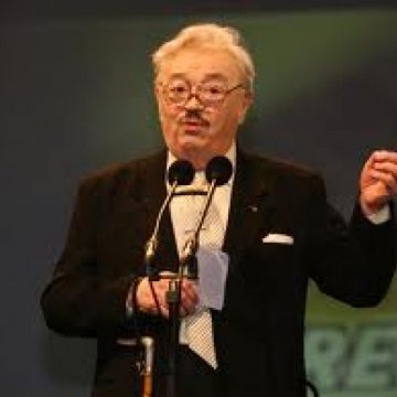 Ion Lucian, de Ziua Mondială a Teatrului: Miturile copilăriei nu trebuie demolate
