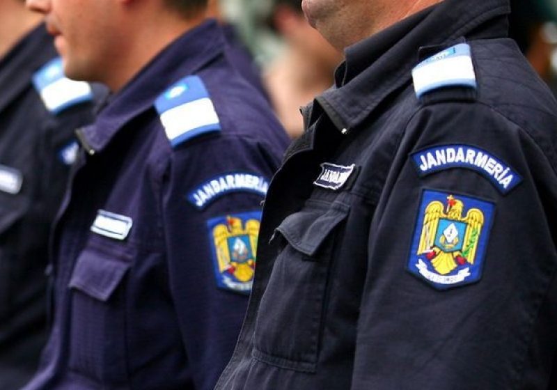 Comercianţi neautorizaţi amendaţi de jandarmi
