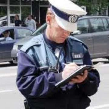 Minor prins la furat din beciul oamenilor Minor prins la furat din beciul oamenilor