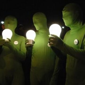 Ora Pământului: un apel la stingerea luminilor şi aprinderea smartphone-urilor Ora Pământului: un apel la stingerea luminilor şi aprinderea smartphone-urilor