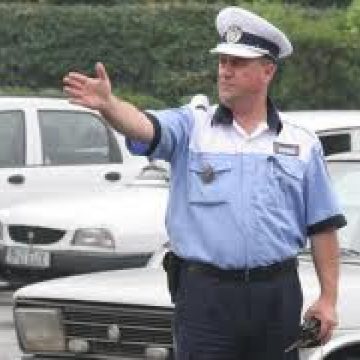 Un tânăr a fost considerat destul de matur pentru a conduce un autoturism dar reacţiile lui au dovedit contrariul Un tânăr a fost considerat destul de matur pentru a conduce un autoturism dar reacţiile lui au dovedit contrariul