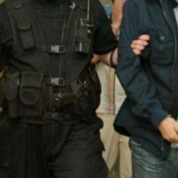 Percheziţii efectuate în cadrul unei acţiuni ce vizează destructurarea unui grup de cămătari Percheziţii efectuate în cadrul unei acţiuni ce vizează destructurarea unui grup de cămătari