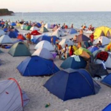 Încep licitaţiile pentru închirierea plajelor turistice de pe litoral Încep licitaţiile pentru închirierea plajelor turistice de pe litoral