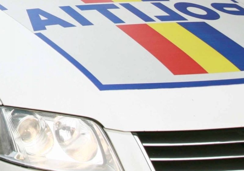 Poliţiştii din cadrul Serviciului Arme, explozivi, substanţe periculoase cercetează o deţinere ilegală  de armă neletală supusă autorizării