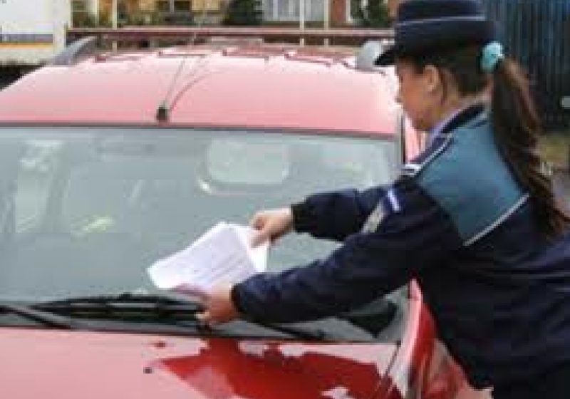 Prevenirea furturilor din autoturisme. Ce sfaturi ne dau poliţiştii?