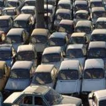 RABLA 2012: Prima de casare va fi de 3.800 lei. Când începe programul şi câte maşini vrea Guvernul să scoată din uz în acest an RABLA 2012: Prima de casare va fi de 3.800 lei. Când începe programul şi câte maşini vrea Guvernul să scoată din uz în acest an