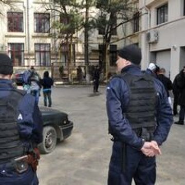 Procurorii DIICOT au pus sechestru pe şase imobile ale deputatului Mihail Boldea Procurorii DIICOT au pus sechestru pe şase imobile ale deputatului Mihail Boldea