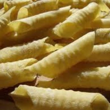 SIGHET: Precupeţele scot în aceste zile produse făcute în casă, după reţete tradiţionale, numai bune de mâncat în această perioadă de post