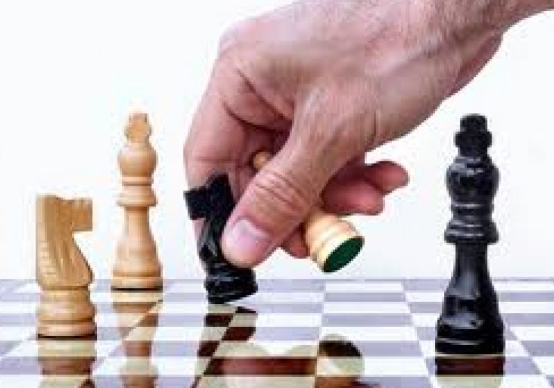 SIGHET: Cine este cel mai bun şahist senior? SIGHET: Cine este cel mai bun şahist senior?