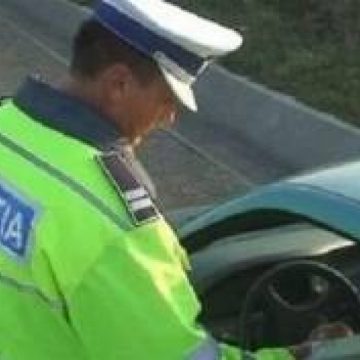 Baia Mare: Peste 60 de sancţiuni contravenţionale au fost aplicate în cadrul acţiunilor pentru diminuarea evaziunii fiscale Baia Mare: Peste 60 de sancţiuni contravenţionale au fost aplicate în cadrul acţiunilor pentru diminuarea evaziunii fiscale