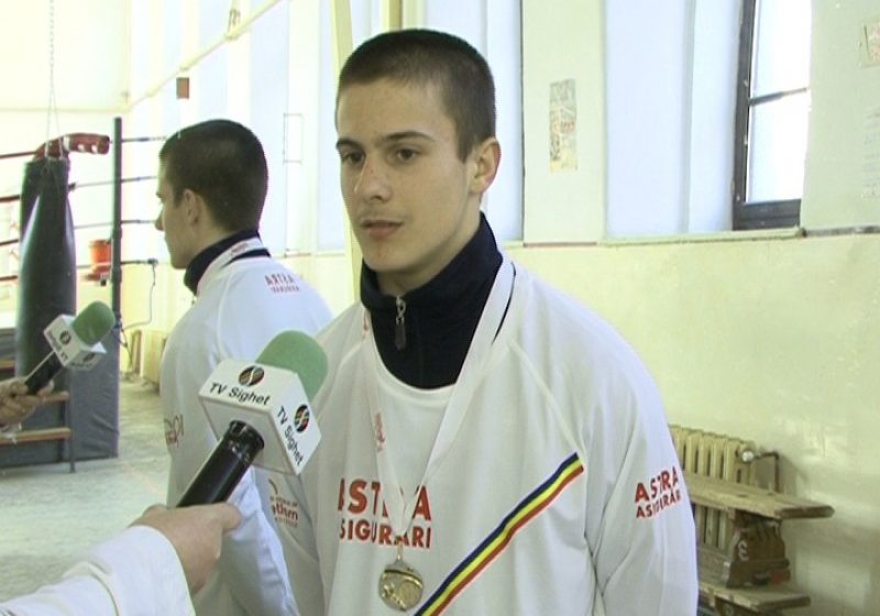 SIGHET: Gabriel Axeniuc medaliat cu aur la aruncarea cu suliţa