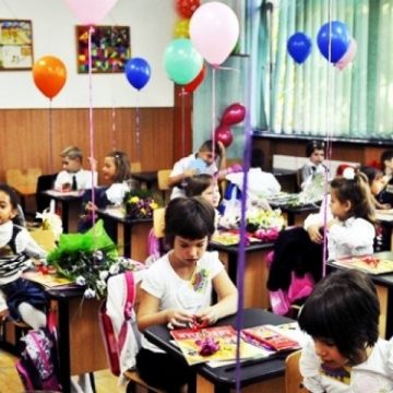 Sindicaliştii vor să propună o pilotare a clasei pregătitoare, şi vor solicita înfiinţarea acestora abia de la anul viitor Sindicaliştii vor să propună o pilotare a clasei pregătitoare, şi vor solicita înfiinţarea acestora abia de la anul viitor