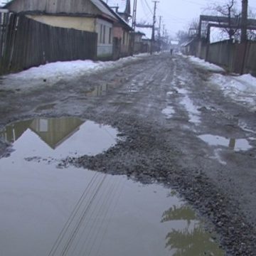 SIGHET: Locuitorii de pe strada Titu Maiorescu se plâng cu nu există nici o sursă de iluminat pe strada lor