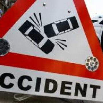Tânăr conducător auto a accidentat o femeie de 54 de ani din Baia Mare, din neatenţie Tânăr conducător auto a accidentat o femeie de 54 de ani din Baia Mare, din neatenţie