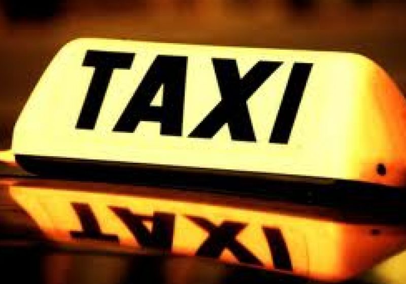Noi reguli de tarifare a taximetriştilor discutate în Camera Deputaţilor Noi reguli de tarifare a taximetriştilor discutate în Camera Deputaţilor