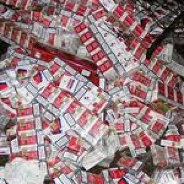 Ţigări confiscate la Baia Sprie în cadrul unei acţiuni a poliţiştilor Ţigări confiscate la Baia Sprie în cadrul unei acţiuni a poliţiştilor