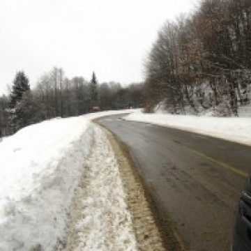 Trafic rutier în condiţii de iarnă pe drumurile din Maramures Trafic rutier în condiţii de iarnă pe drumurile din Maramures