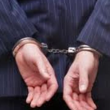 DNA a trimis în judecată cinci patroni ai unor firme, acuzaţi de o fraudă de 10 milioane euro DNA a trimis în judecată cinci patroni ai unor firme, acuzaţi de o fraudă de 10 milioane euro