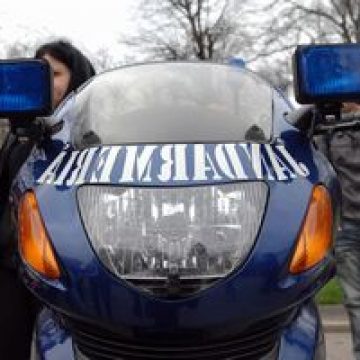 Aproximativ 30.000 de angajaţi ai MAI asigură ordinea de Paşti