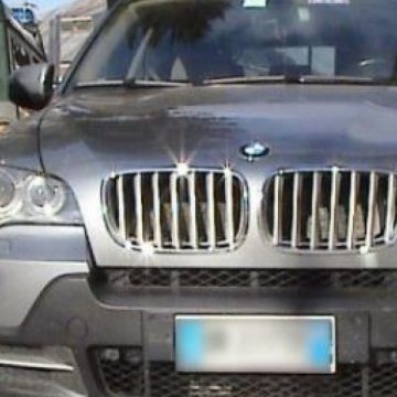 Autoturism de lux furat descoperit in Vişeu de Sus Autoturism de lux furat descoperit in Vişeu de Sus