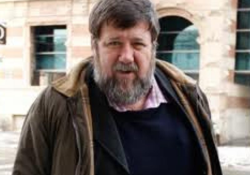 Bogdan Hossu, cercetat de DNA pentru fapte de corupţie Bogdan Hossu, cercetat de DNA pentru fapte de corupţie