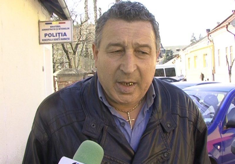 Un consilier local din Remeţi acuzat de piraterie, a rămas fără plăcuţe de înmatriculare la maşină Un consilier local din Remeţi acuzat de piraterie, a rămas fără plăcuţe de înmatriculare la maşină