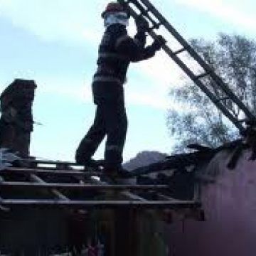 Sighet: Incendii produse de coşuri de fum necurăţate Sighet: Incendii produse de coşuri de fum necurăţate