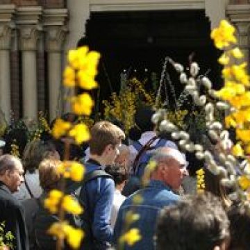 Duminica Floriilor, celebrată de ortodocşi şi greco-catolici