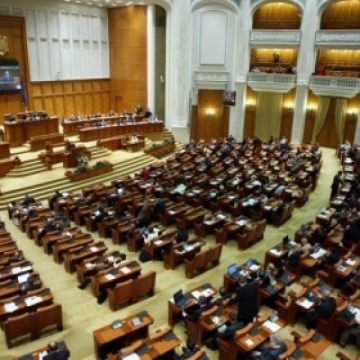 Guvernul Băsescu-Ungureanu folosește banii publici ai României pe post de mită electorală Guvernul Băsescu-Ungureanu folosește banii publici ai României pe post de mită electorală