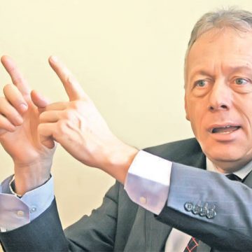 Înlocuitorul lui Laszlo Borbely la Ministerul Mediului va fi decis marţi de conducerea UDMR