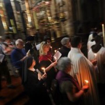 Creştinii catolici sărbătoresc duminică Învierea Domnului – Paştele