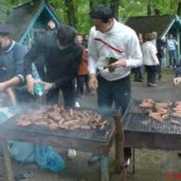 Minivacanţă de 1 Mai: Bugetarii ar putea avea zi liberă pe 30 aprilie Minivacanţă de 1 Mai: Bugetarii ar putea avea zi liberă pe 30 aprilie